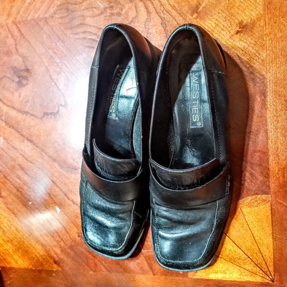 Vintage Nine West Black Leather Shoes